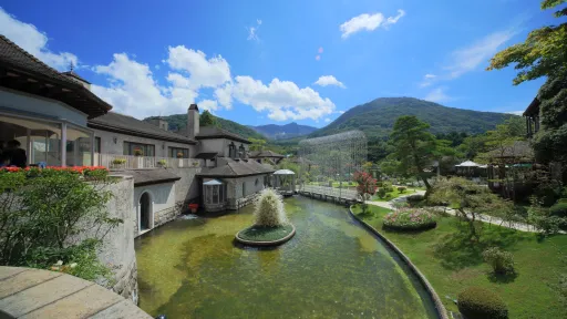 Hakone Venetian Glass Museum (Glass Forest)