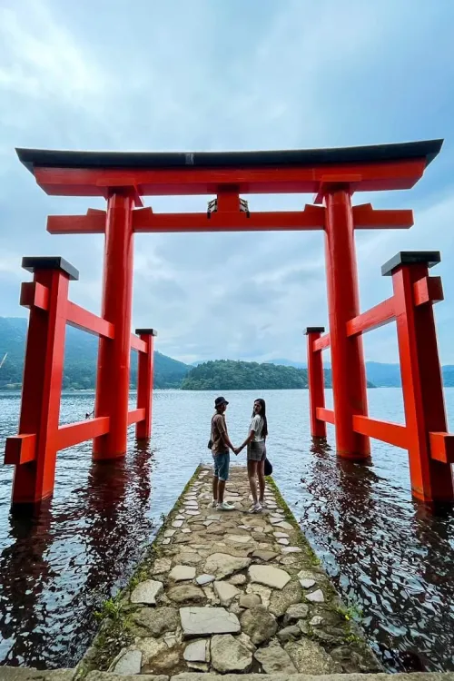 Heiwa-no-Torii (Hakone Shrine)